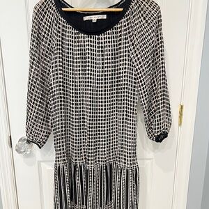 Max Studio Black and White Patterned Long Sleeve Dress